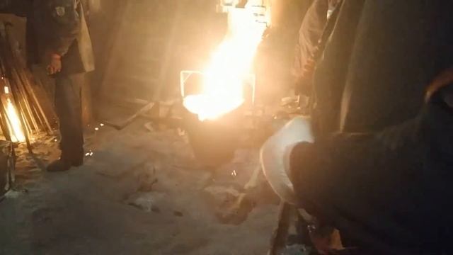 Ваграночная печь для настоящих мужчин.Горячий металл.Летний загар зимой от 1400 градусов в лицо. смотреть онлайн