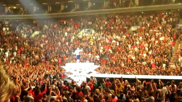 AC/DC Let There Be Rock With Angus Young Guitar Solo Pt1 Wachovia Center Philadelphia 10-21-09 (HD)