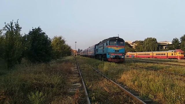 Тепловоз М62-1060 с поездом N106 Бухарест - Кишинёв, станция Унгены смотреть онлайн