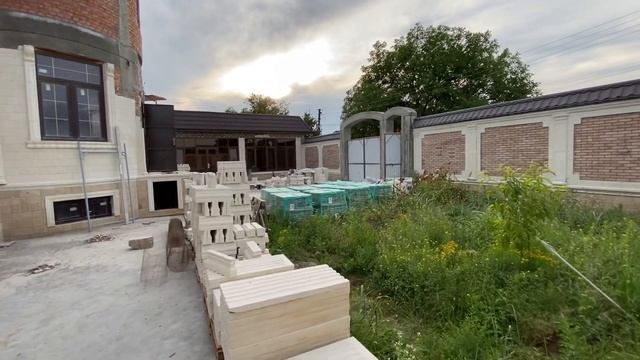 Проект двухэтажного дома. Облицовка клинкер и дагестанский камень смотреть онлайн