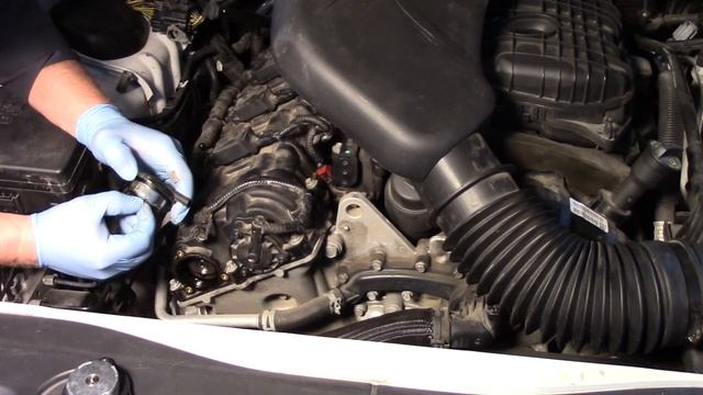 VVT Control Solenoid Replacement - Dodge 3.6L смотреть онлайн