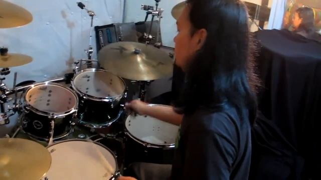 Ja I-Zax;Test Crush Drums/Sublime Maple_Dark Green Sparkle смотреть онлайн