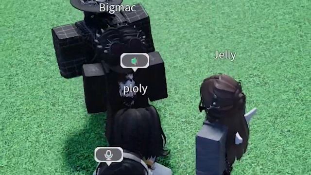 BECOMING A GIRL | Roblox Mic-Up смотреть онлайн