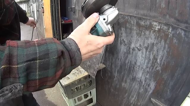 18 Безопасная работа с болгаркой Алмазный диск Часть 1