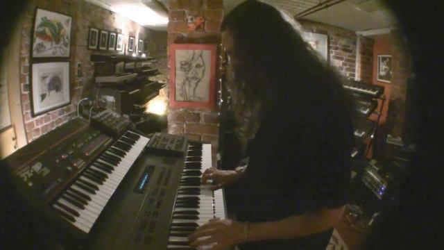 Jamming with Roland JX 10 and Yamaha DX 7 (and Ensoniq VFX II SD in background) смотреть онлайн