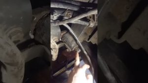 Замена цилиндра подьема кабины Рено