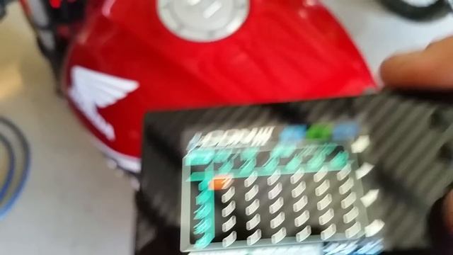 BLR i-con 3 install and overview on Honda CB400 смотреть онлайн