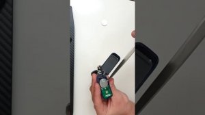 Замена батарейки в метке сигнализации Starline с помощью ножа