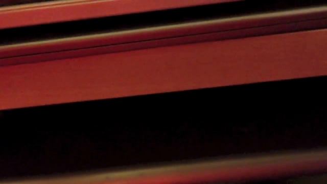 Как исправить красный индикатор зарядки на PowerBook G4 Titanium