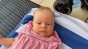 НИКА ПЕРВЫЙ РАЗ В БАССЕЙНЕ С БРАТЬЯМИ БРОС ШОУ . НИКА ЛАЙФ