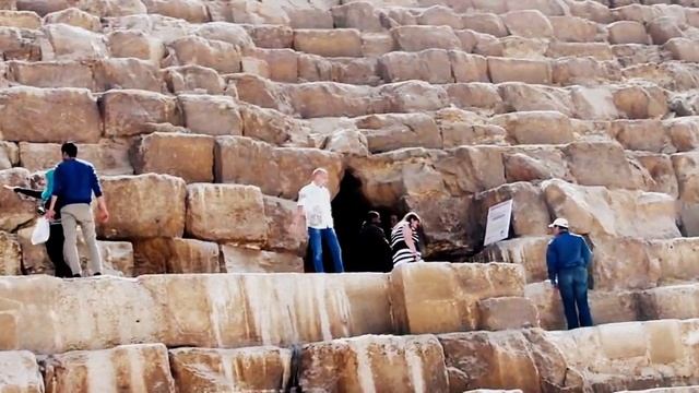 Пирамиды плато Гиза в Каире смотреть онлайн