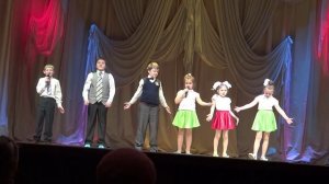 песенка Разноцветные стекляшки.