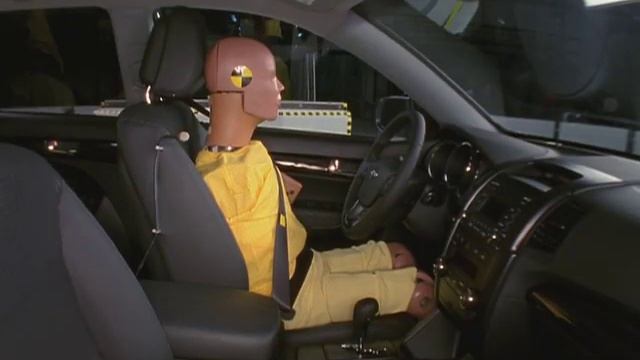 2011 Kia Sorento side IIHS crash test смотреть онлайн