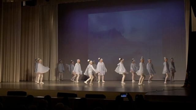 "Дыхание севера" ансамбль "Виктория" рук. Луганская Е.Н. смотреть онлайн