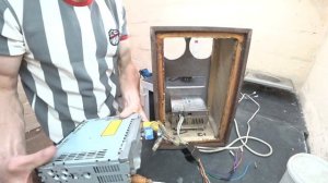 Музыка в гараж из авто магнитолы и прочего "хлама", своими руками. Как сделать музыкальную колонку?