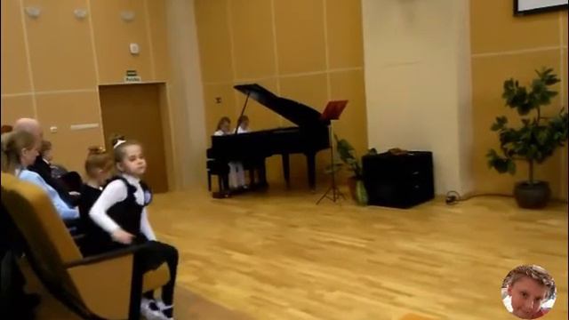 Фортепианный дуэт музыки Ольги Петровой " ЦИРК " смотреть онлайн