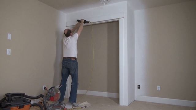 How to Build a Closet. Door Trim Installation. Part 4. Строим кладовку, Наличники на двери смотреть онлайн