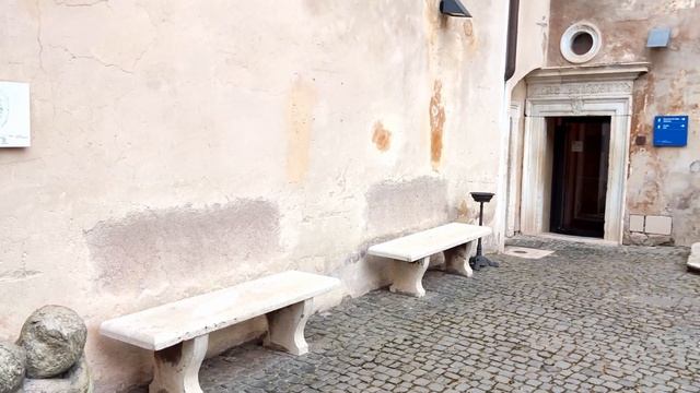 Rome Italy - Here's What I Found Inside The CASTLE SANT'ANGELO. смотреть онлайн