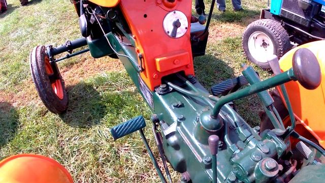 1958 Simca / Someca Som 20D Diesel Tractor (20 HP) смотреть онлайн