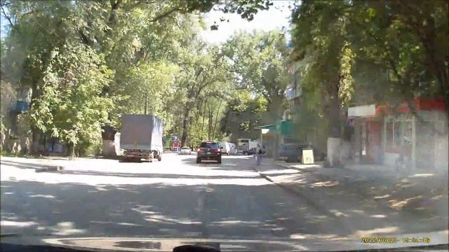 Mazada 3 KAI 237 intra la rosu in contrasens si blocheaz circulatia unei urgente. смотреть онлайн