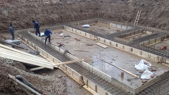 Арматурщик 80 уровня. Технология вязки Г-образных элементов. как построить дом смотреть онлайн