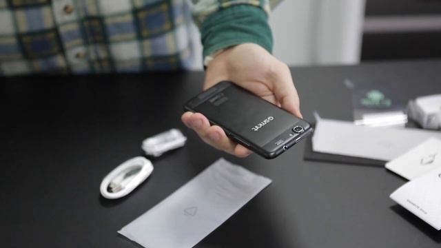 Unboxing Gigabyte GSmart Guru G1 смотреть онлайн
