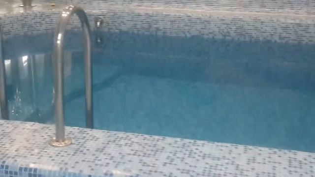 Бассейн с водопадом и гидромассажем /Сауна ЗАЗЕРКАЛЬЕ Барнаул смотреть онлайн