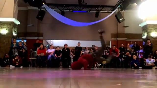 FREESSTYLE BATTLE | САМЫЕ КРУТЫЕ ТАНЦЫ | ХИП ХОП | г.ЮГОРСК смотреть онлайн