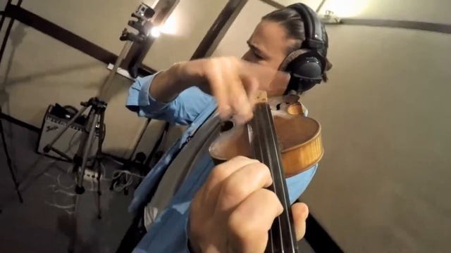 "Mad fingers pizzicato" composed and played by Dmitry Rotkin смотреть онлайн