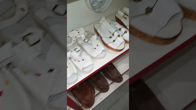 ОБУВЬ ВРЕМЕН СССР ОБЗОР ТОВАРА И ЦЕНА БАРАХОЛКА ОСТРОВ СОКРОВИЩ ул ЛЕНИНА 130 С 10 ДО 14 смотреть онлайн