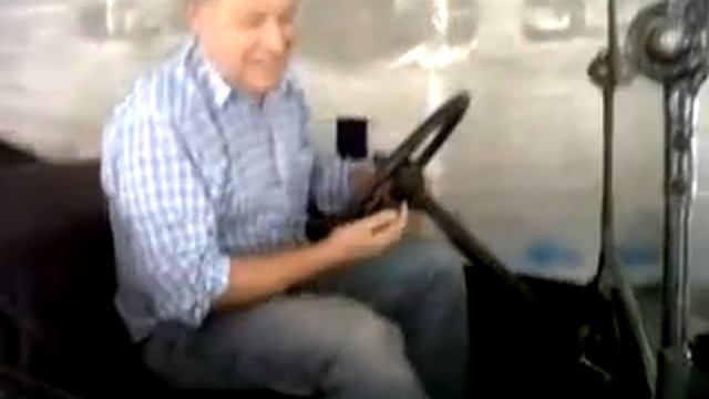 Arrancando un Ford T por el Ingeniero Petreca ! смотреть онлайн