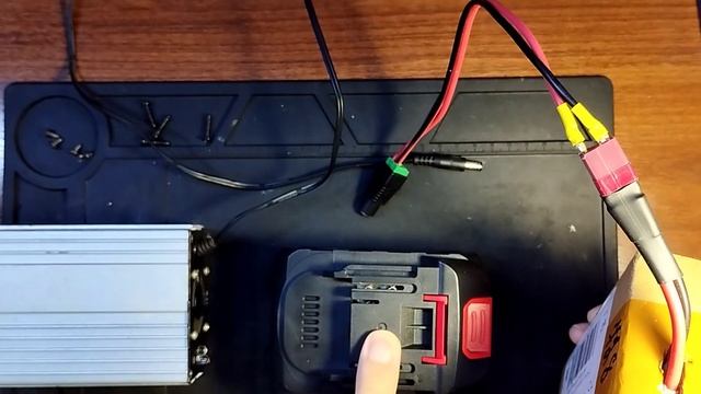 Зарядное 21v для аккумуляторов makita и её клонов. смотреть онлайн
