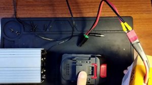 Зарядное 21v для аккумуляторов makita и её клонов.