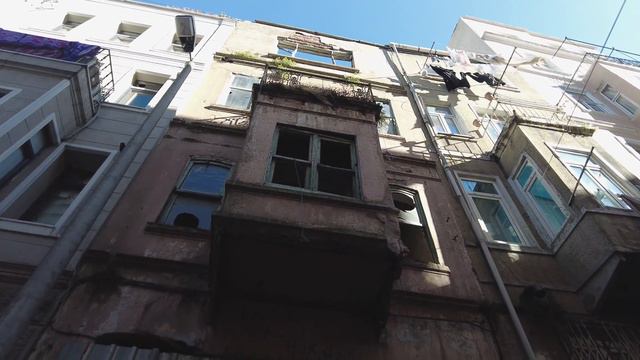 CAUTION!!! DON'T WALKING HERE ALONE IN ISTANBUL CITY |MAY 2021 смотреть онлайн