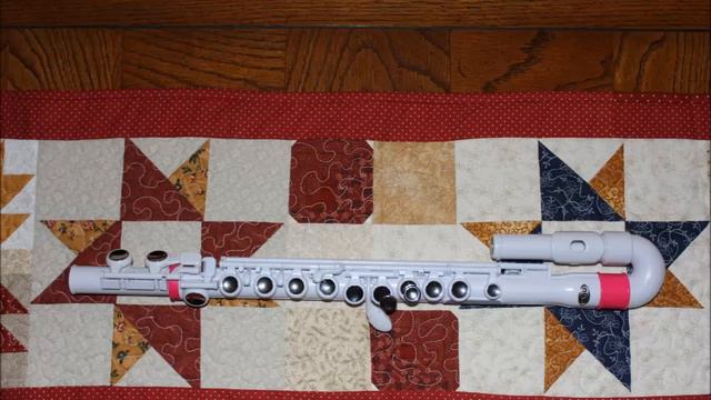 Nuvo Student Flute versus Guo New Voice Flute смотреть онлайн
