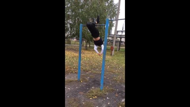 ТОПОРИК НА ТУРНИКЕ смотреть онлайн