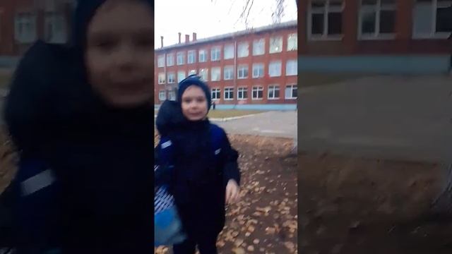 сменка из космоса вернулась через 1.000 лет смотреть онлайн