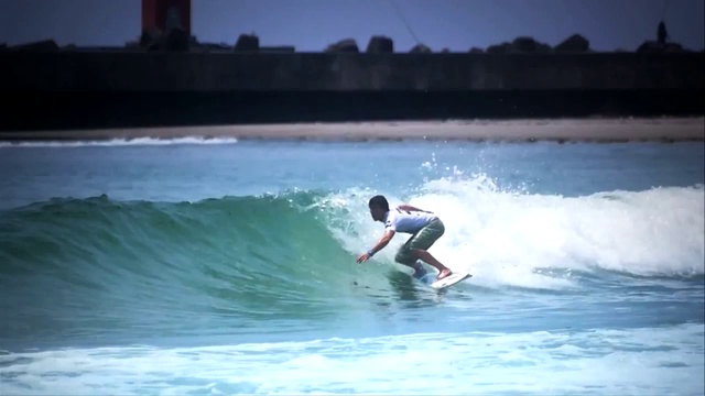 Развлечения у вас под рукой - Xperia Lounge смотреть онлайн