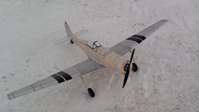 Радиоуправляемая модель. Модель самолета Та 152. Постройка и полеты. смотреть онлайн