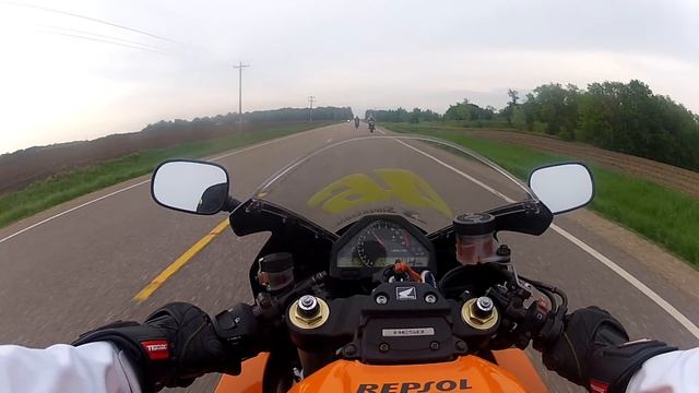 Honda Repsol 1000rr POV смотреть онлайн