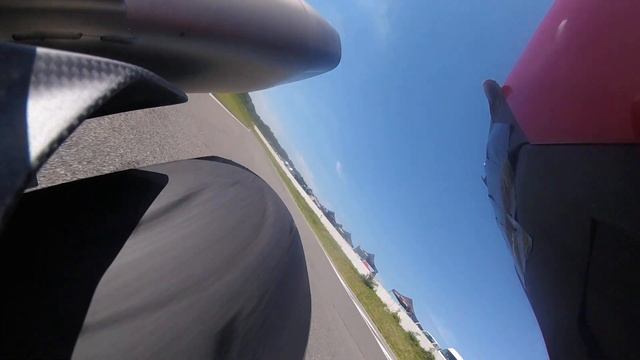 Circuit Vaison Piste - 12.6.21 - Session 1 Matin (CBR1000RR-R) Vue AR смотреть онлайн