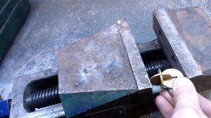 Крутой брелок из монет