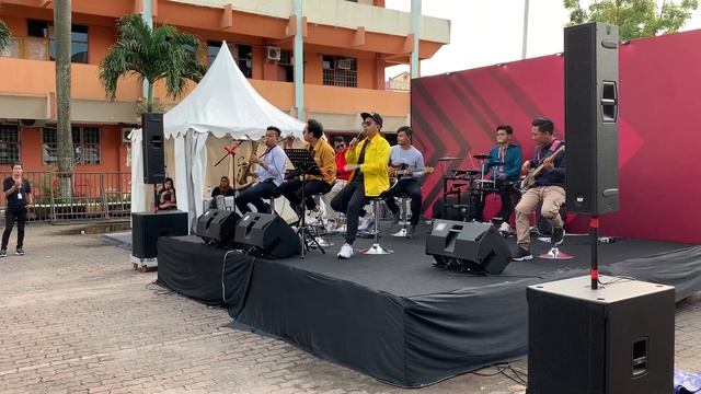 A PAIR OF RCF COLUMN ARRAY NXL 24a & RCF SUB || X32 COMPACT Mix || LIVE Band смотреть онлайн