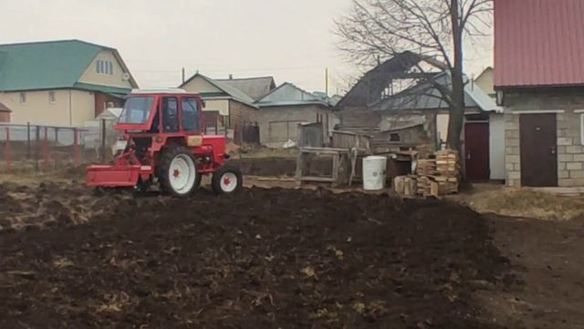 Вспашка огородов на Т-25. Фреза 2022 год.