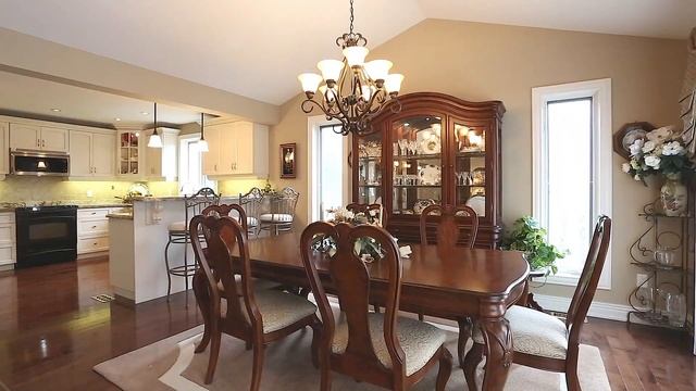 506 Regina Drive, Burlington - The O'Reilly Team смотреть онлайн