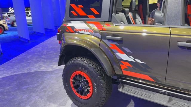 2024 Bronco Raptor in Shelter Green w/ Code Orange Appearance Package! (LA Auto Show) смотреть онлайн