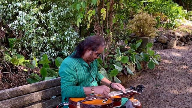 strings in Daylesford Victoria.by Poly Varghese смотреть онлайн