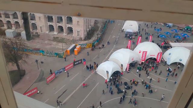 Катаемся с папой на колесе обозрения в Киеве! смотреть онлайн