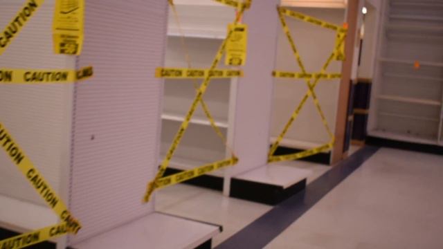 TOYS R US CLOSING смотреть онлайн