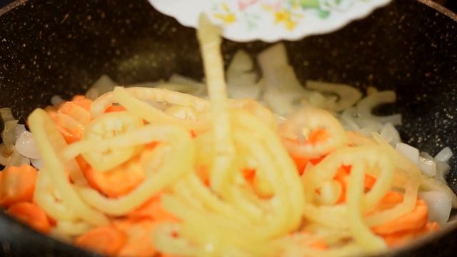 Простая кухня | Горбуша, запечённая с овощами смотреть онлайн